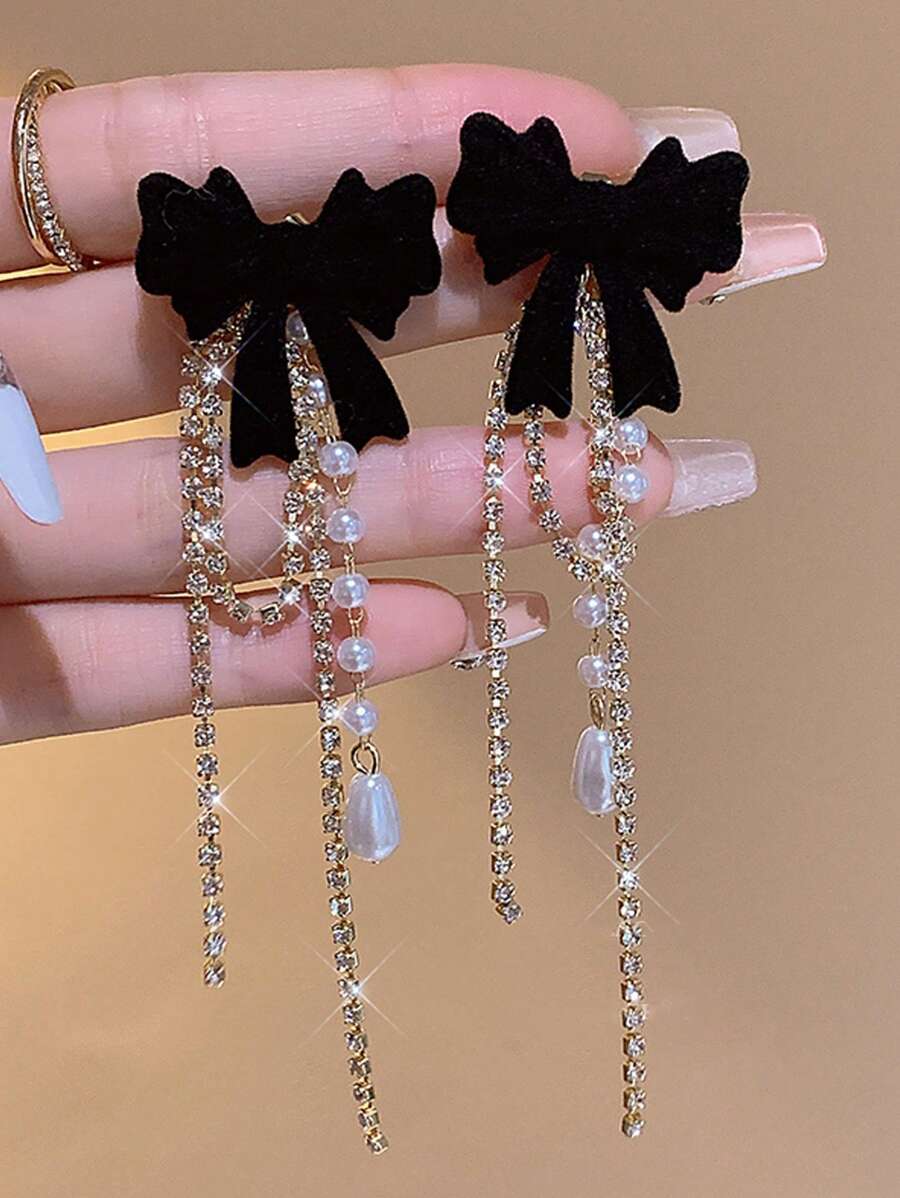 DESTINY BOW EARRINGS